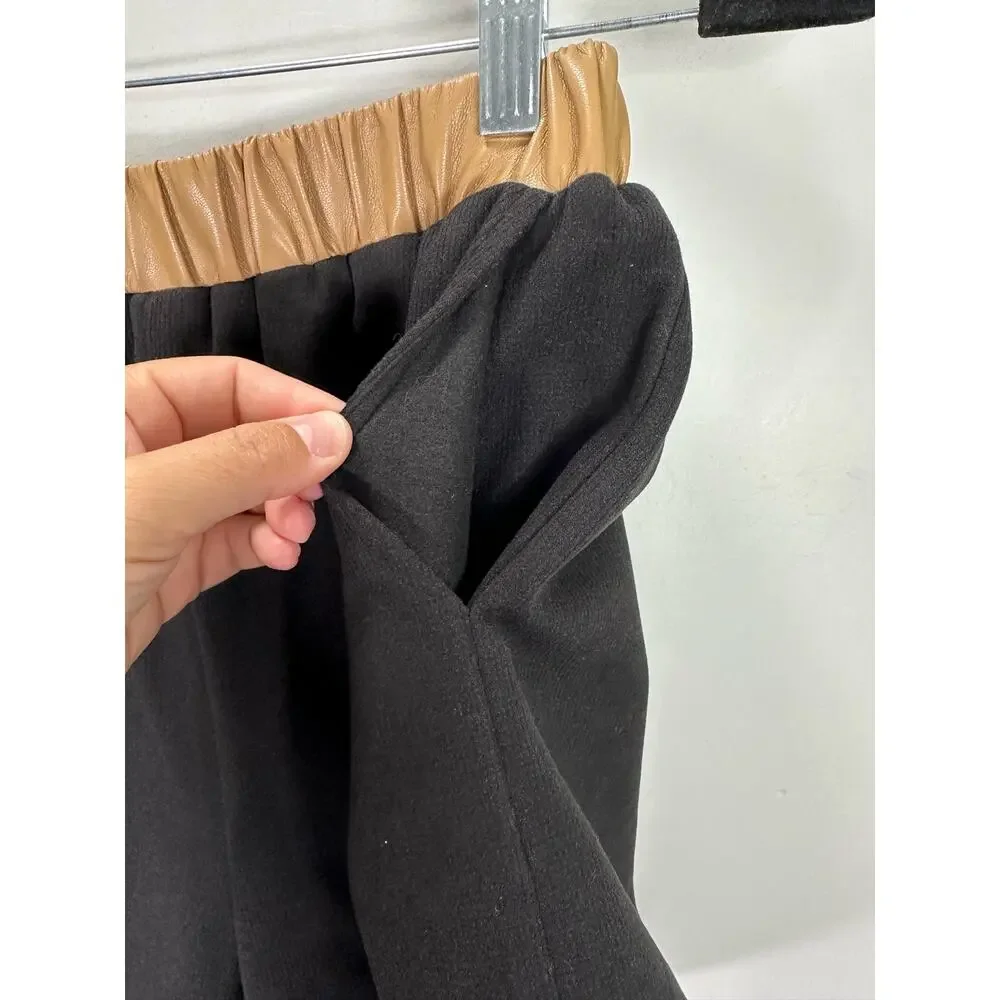 Tun Collection NWT Women’s Black Ribbed Faux Leather Accent Shorts size Medium